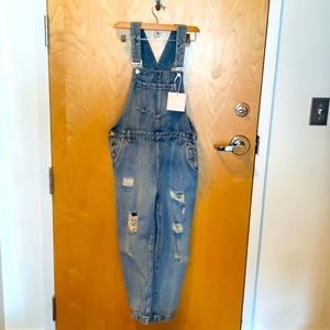 NWT 🤩 distressed overalls never worn!
